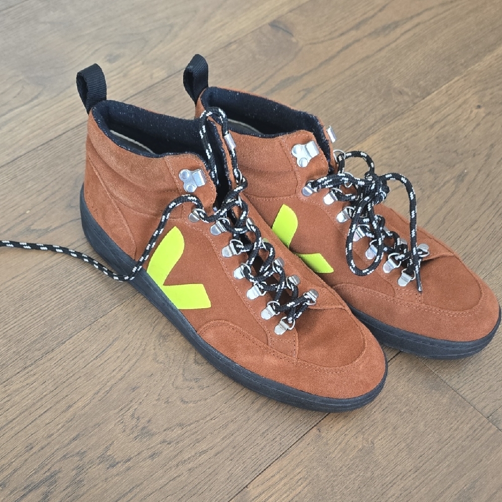 Veja Men's 45/11.5 Brown and Neon Yellow Chukka Style Sneakers